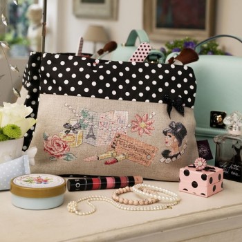 Lin : Maxi trousse «Daisy» à broder au point de croix