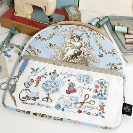 Aïda Large « Toile de Jouy » Blue print embroidery pouch