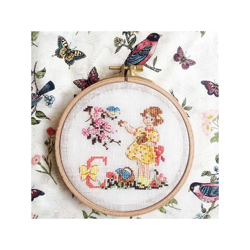 The big «Les petites filles modèles» Alphabet chart