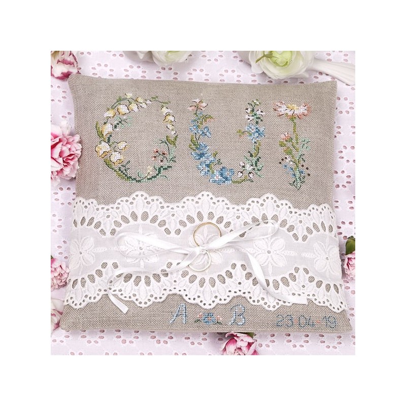 Aïda : Coussin d’alliances « Oui »