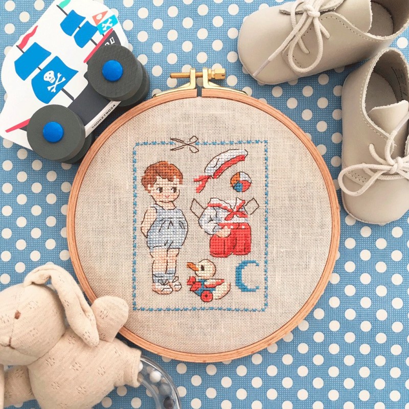 «Paper dolls» A big alphabet chart