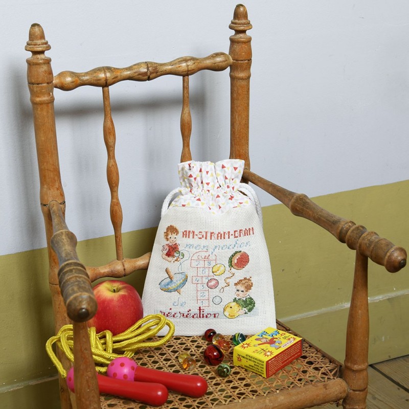 The Grand Story «L'école»