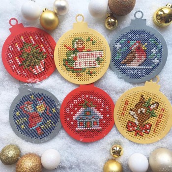 Les 6 « Boules de Noël » en papier à broder