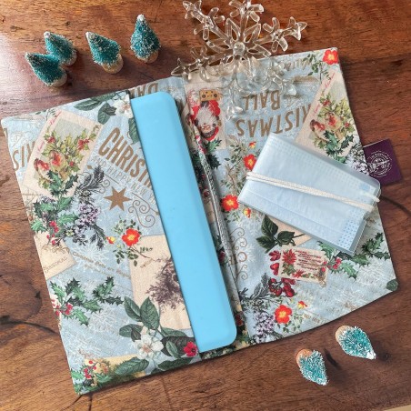 Aïda « Always pretty » Masks case's Pouch Winter version Aïda « Always pretty » Masks case's Pouch Winter version