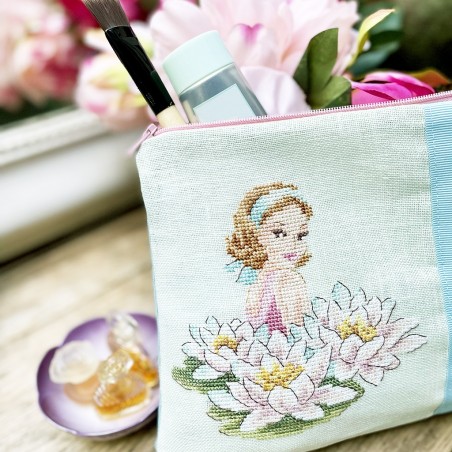 Linen « Velvet beauty » pouch