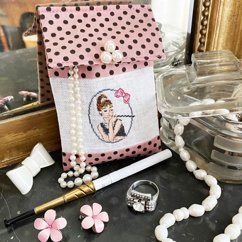 «Style Audrey» Alphabet Chart