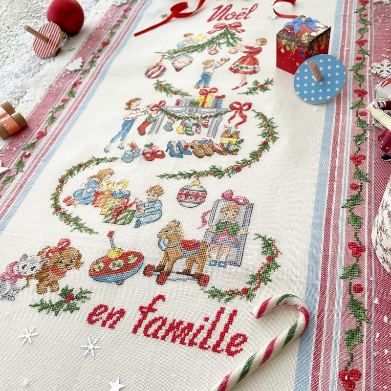 Linen «Noël en famille» Tea towel