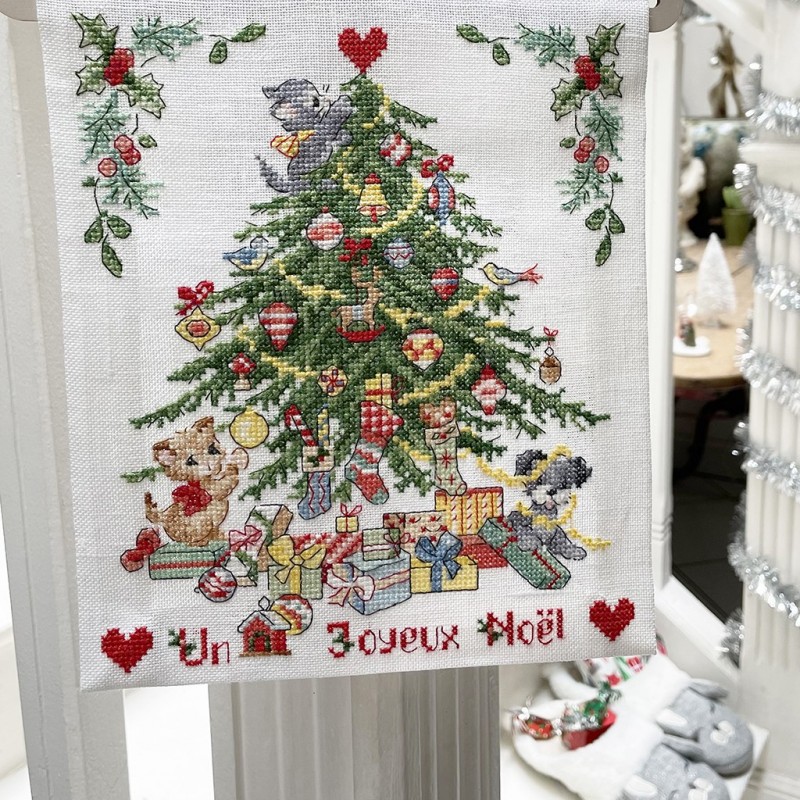 Linen «At the foot of my tree» Mobile Linen «At the foot of my tree» Mobile