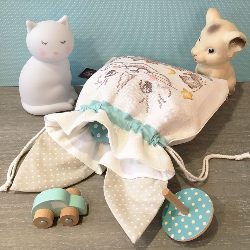 Aida «Kitten» Drawstring pouch