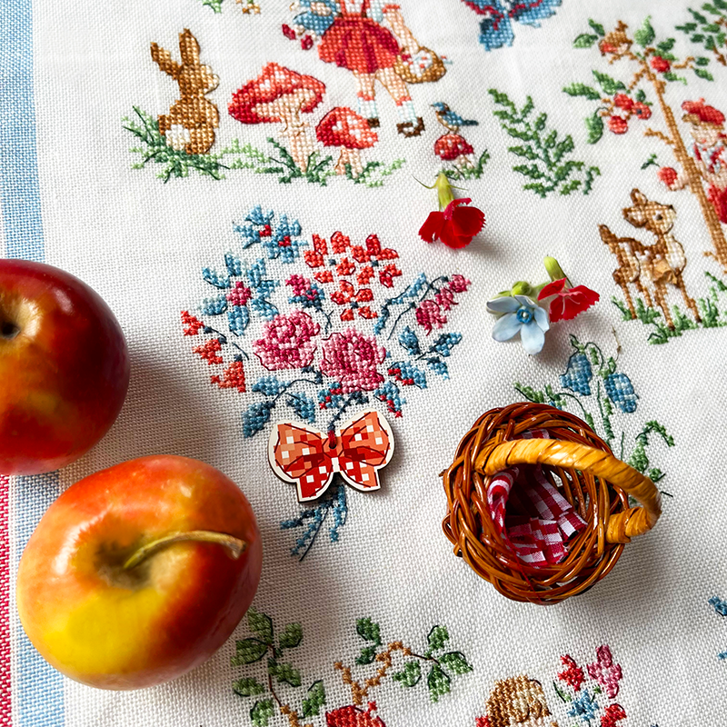 Linen «Le petit chaperon rouge» Tea towel