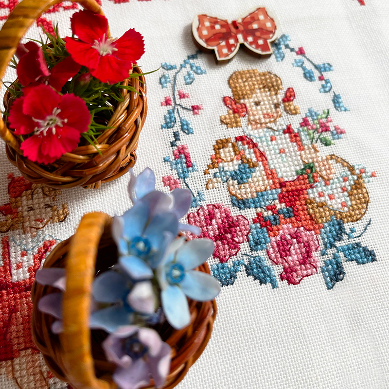 Linen «Le petit chaperon rouge» Tea towel