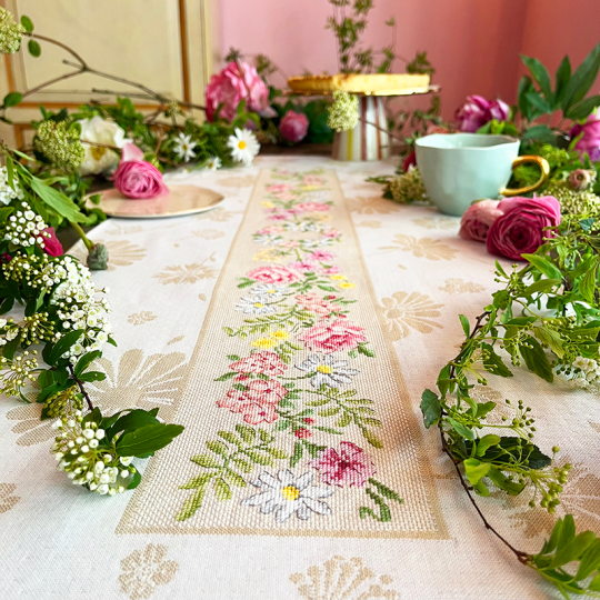 Chemin De Table Vervaco Point De Croix "Fleurs De Printemps" - Tissu Imprimé Gabardine