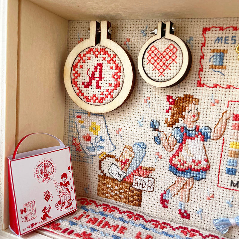 Aïda : La vitrine «Mes petites croix»