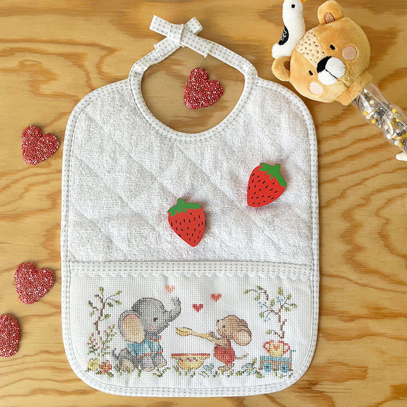 2 grands bavoirs «Miam d'amour»