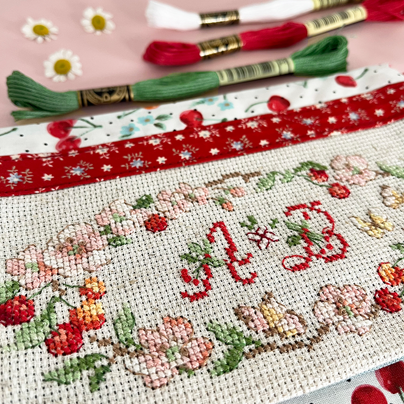 Linen : «Cerisette» pouch