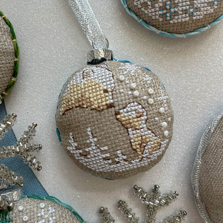 Lin : Ma déco de Noël N°2 «Éclats givrés» Lin : Ma déco de Noël N°2 «Éclats givrés»