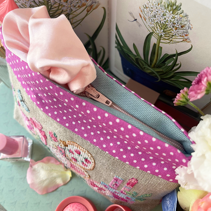 Aida: Little pouch «Eau de rose»